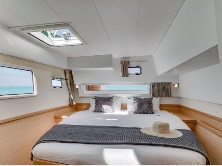 Hire Catamaran with or without skipper Lagoon Parham Town