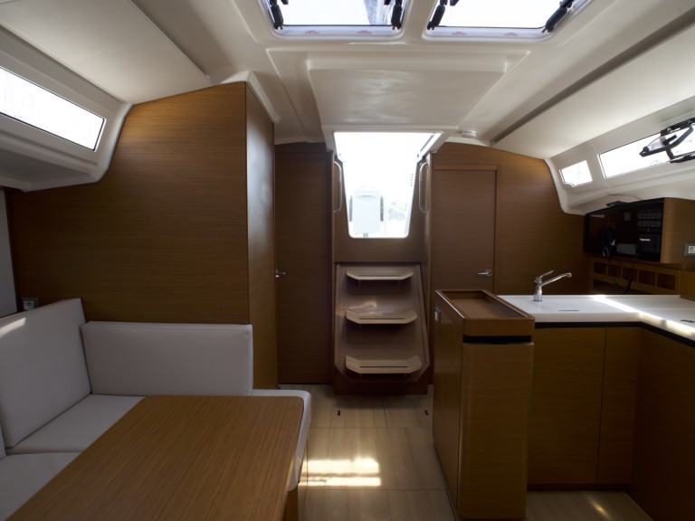 Sailboat to hire Skiathos at the best price