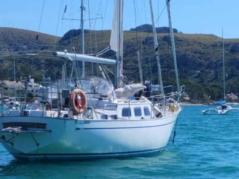 Hire Sailboat Juan Belliure  with a boat licence