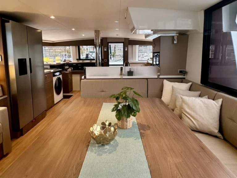 Bali Bali 4.8 charter bareboat or skippered in  Palma de Mallorca