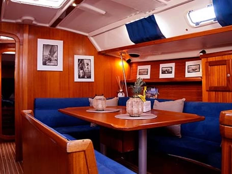 Charter a Dufour Dufour 43 Classic in Marina Ibiza on Samboat