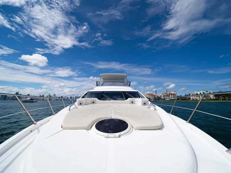Luxury Yacht hire in Miami Beach - Azimut Azimut 60 Fly