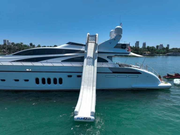 Hire a Leopard 105' Leopard Miami Beach