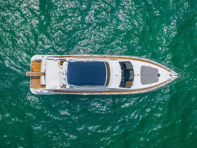 Luxury Yacht hire in Miami Beach - Azimut Azimut 62 Fly