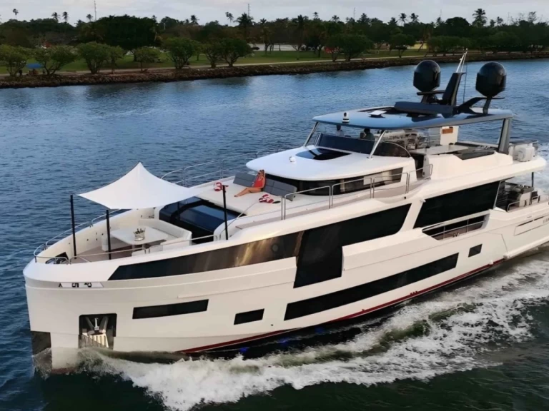 Yacht charter Miami Beach - Sirena 88’ Sirena on SamBoat