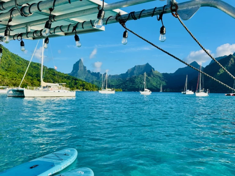 Catamaran to hire Punaauia at the best price