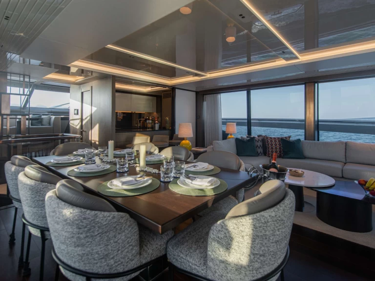 Yacht hire Loano cheap Wyldecrest