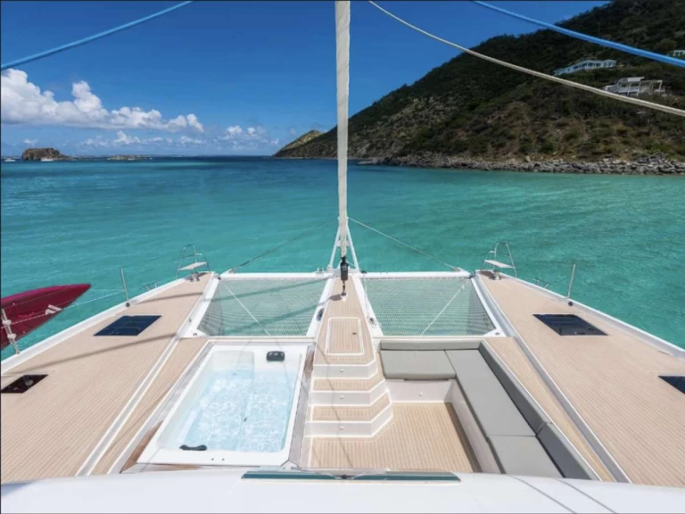 Charter a Fountaine Pajot ADEONA in Saint Vincent and the Grenadines on Samboat