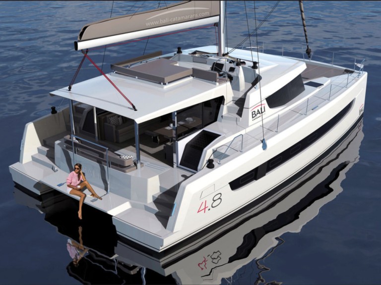 Catamaran to hire Marsh Harbour at the best price