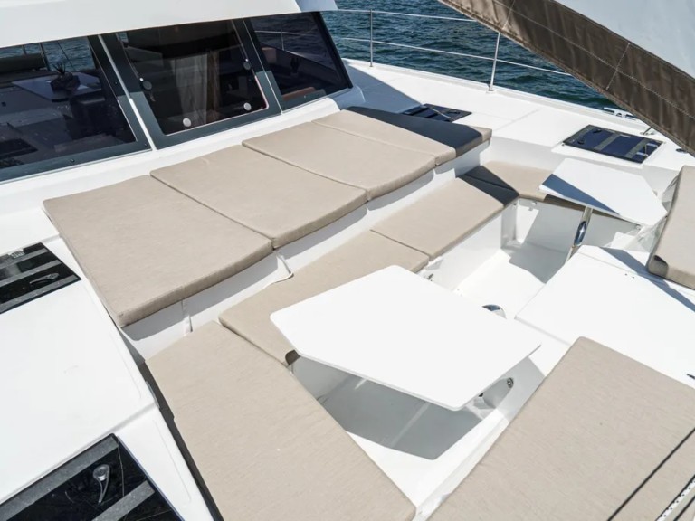 Yacht charter Harbor Island - Bali Bali 4.4 on SamBoat