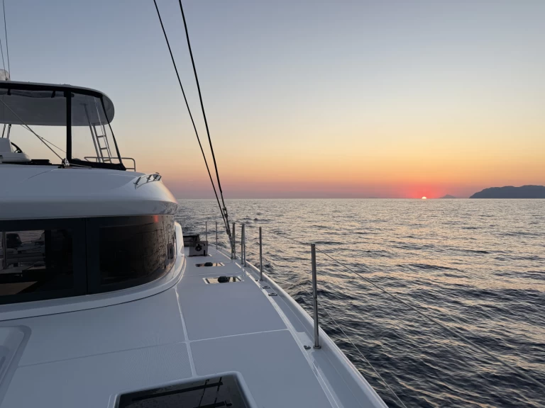 Hire Catamaran with or without skipper Lagoon Alimos