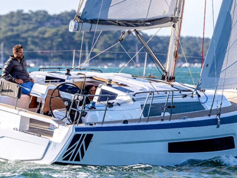 Yacht hire Arzon cheap DUFOUR 37