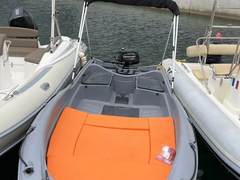 Fun Yak SECU 15 charter bareboat or skippered in  Marseille