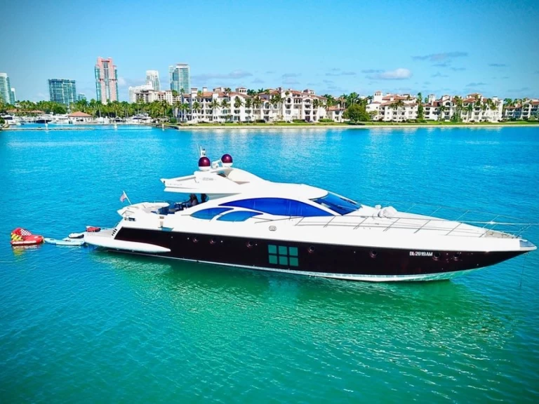 Yacht charter Miami Beach - Azimut 86’ azimut S 2 on SamBoat