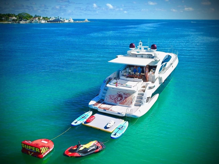 Luxury Yacht hire in Miami Beach - Azimut 86’ azimut S 2