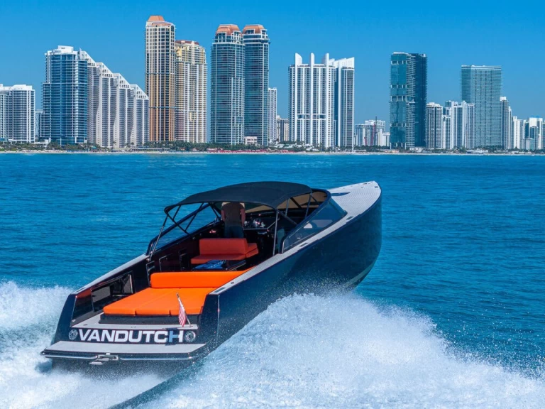 Yacht charter Miami - VanDutch VanDutch 40 on SamBoat