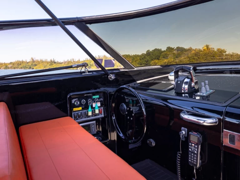 Yacht hire Miami cheap VanDutch 40