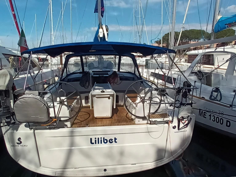 Yacht hire Procida cheap Oceanis 40.1