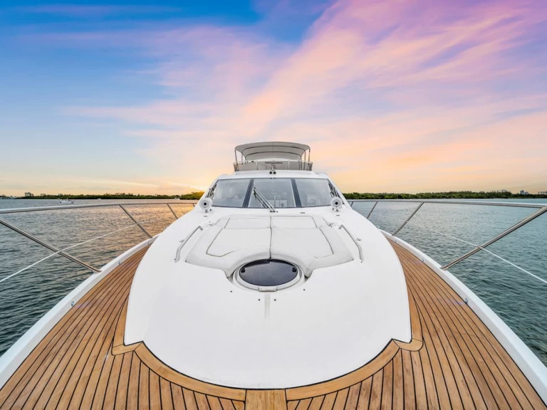 Luxury Yacht hire in Miami Beach - Sunseeker 70 