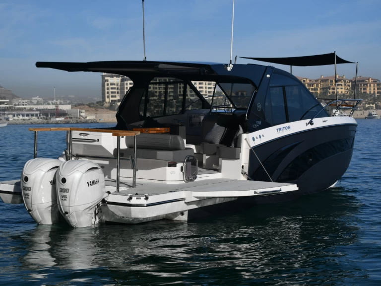 Hire Luxury Yacht with or without skipper Yamaha Cabo San Lucas