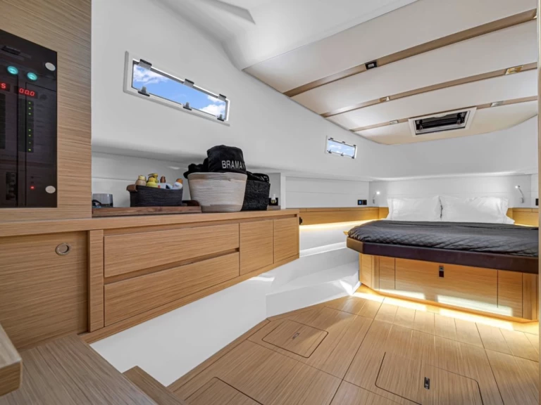 Yacht charter Miami Beach - Pardo Yachts Pardo 43 on SamBoat