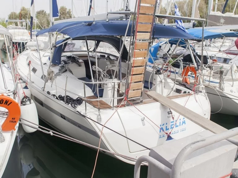 Sailboat to hire Préveza at the best price