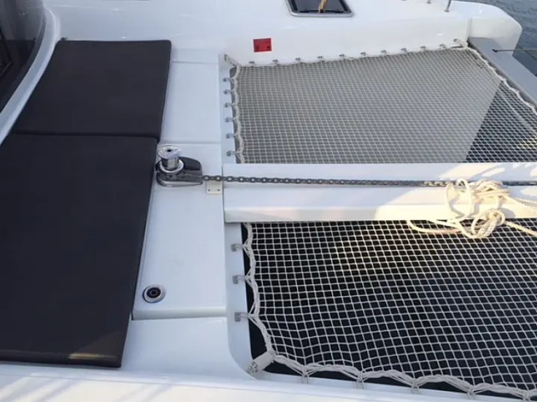 Catamaran to hire Alimos at the best price