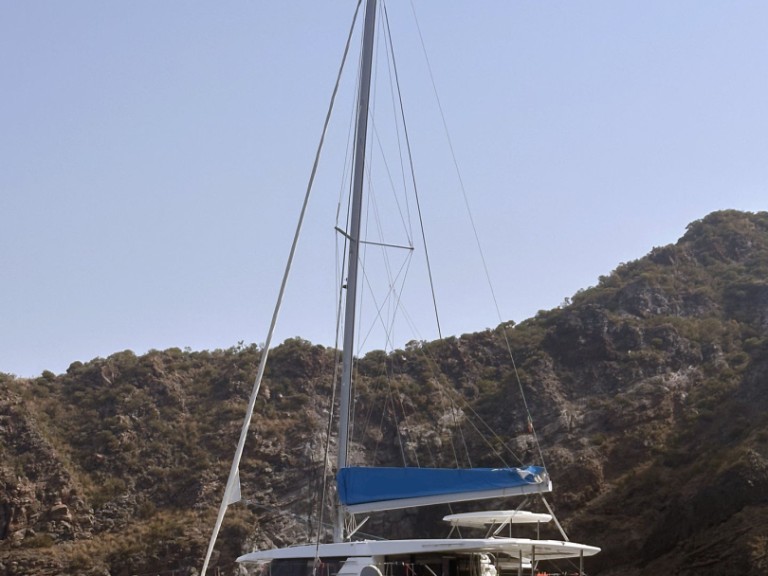 Leopard Catamarans / Robertson & Caine Leopard 45 charter bareboat or skippered in  Can Pastilla