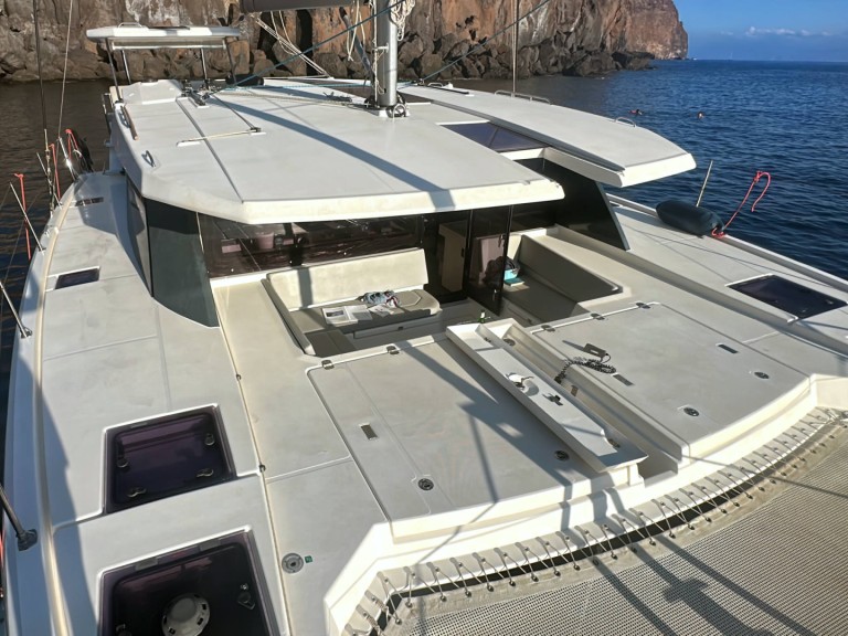 Catamaran to hire Can Pastilla at the best price