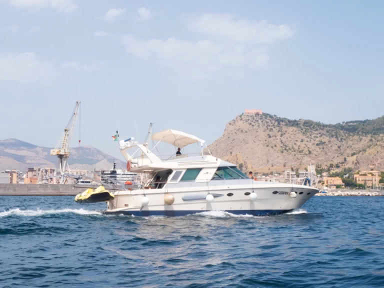 Charter a morosini superitalia fly bridge 52 in Palermo on Samboat