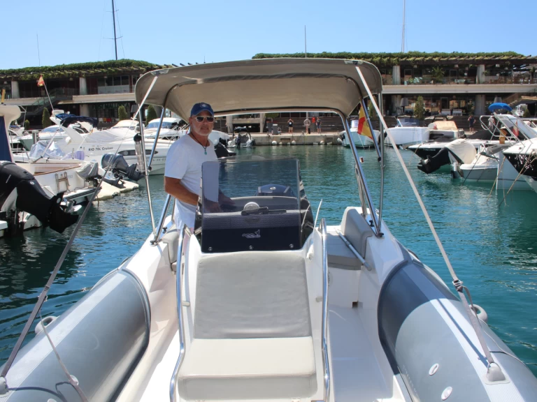 Hire a MV Marine GT25 El Toro