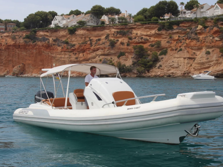 Hire a Grand Marine 850 El Toro