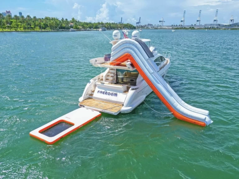 Luxury Yacht to hire Miami Beach at the best price