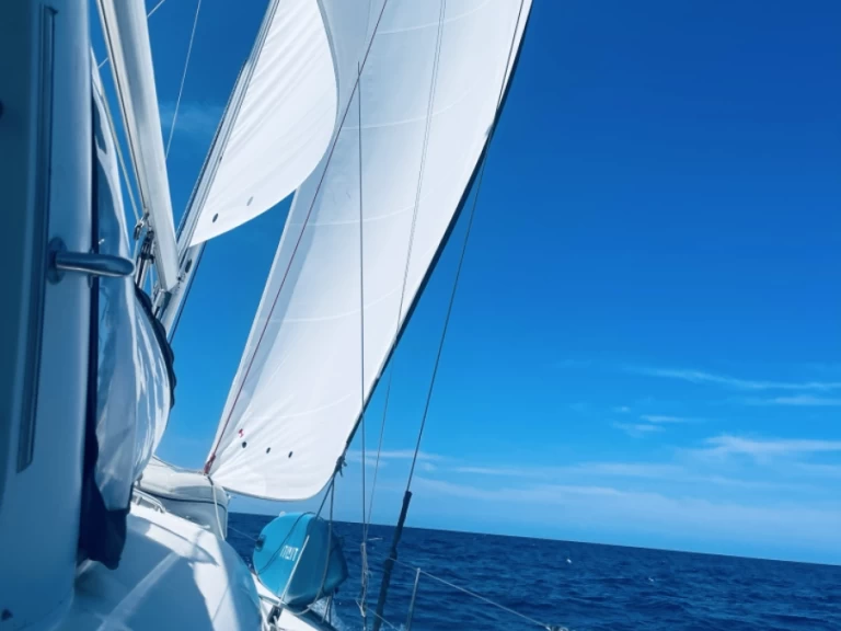 Sailboat hire in Roda de Barà - Bénéteau Oceanis 50