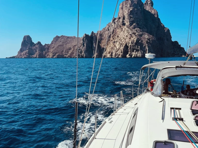 Hire Sailboat with or without skipper Bénéteau Ibiza Town