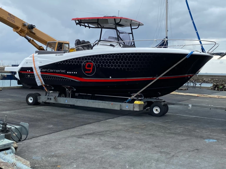 Motorboat hire in Saint-Quay-Portrieux - Jeanneau Cap Camarat 9.0 CC