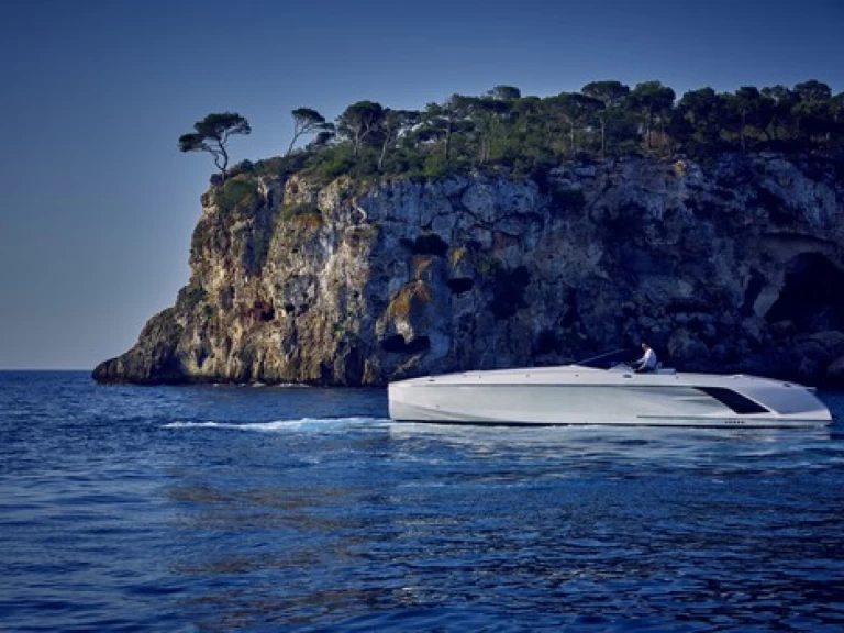 Motorboat hire in Portals Nous - Frauscher Demon 1414