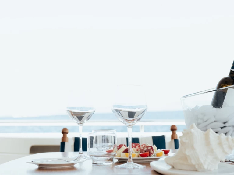 Luxury Yacht to hire Glyfada at the best price