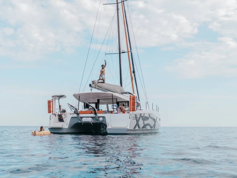Catamaran to hire Canet-en-Roussillon at the best price