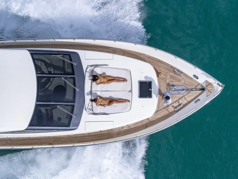 Azimut Azimut 70 charter bareboat or skippered in  Miami Beach