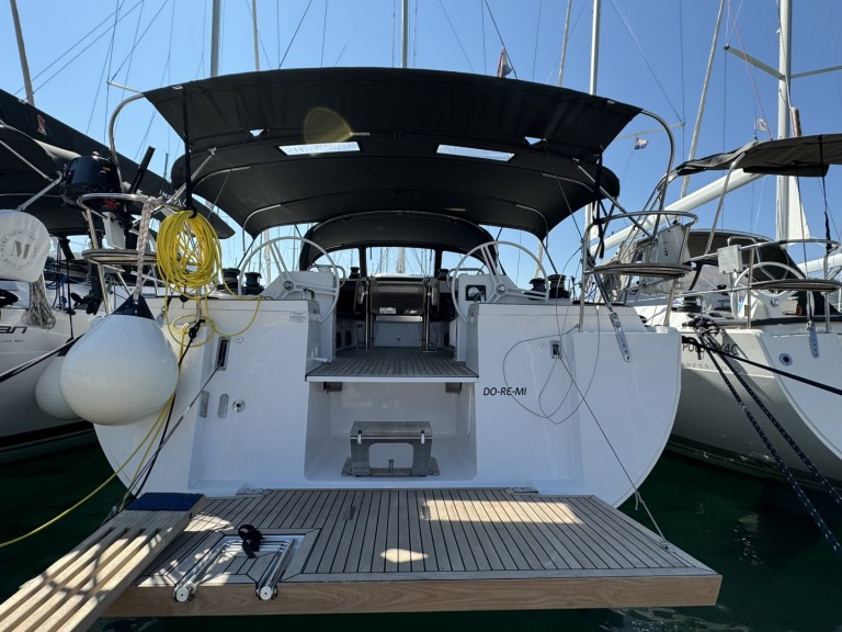 Charter a Elan Impression 50.1 in Seget Donji on Samboat
