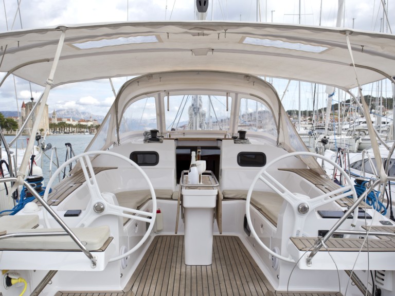 Sailboat hire in Trogir - Elan Impression 45