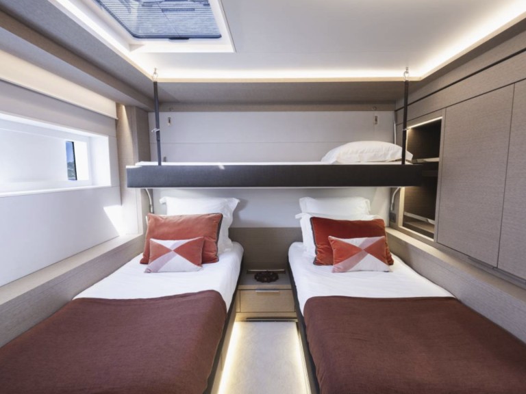 Yacht charter Bas du Fort - Lagoon Lagoon Seventy 7 on SamBoat