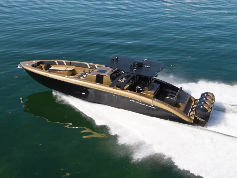 Luxury Yacht to hire Charlotte Amalie at the best price