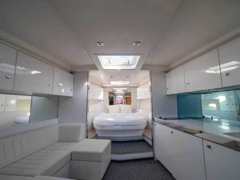 Motorboat hire in Portofino - VanDutch 55