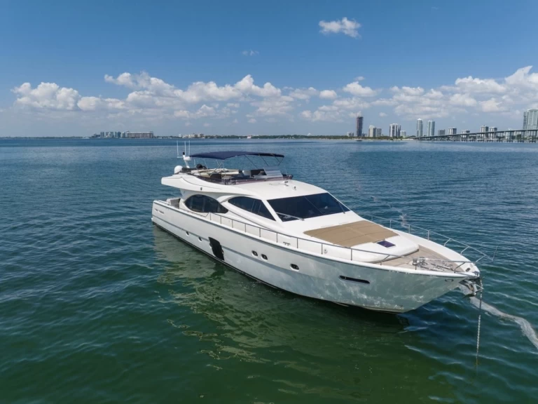 Hire Luxury Yacht Ferretti with a boat licence