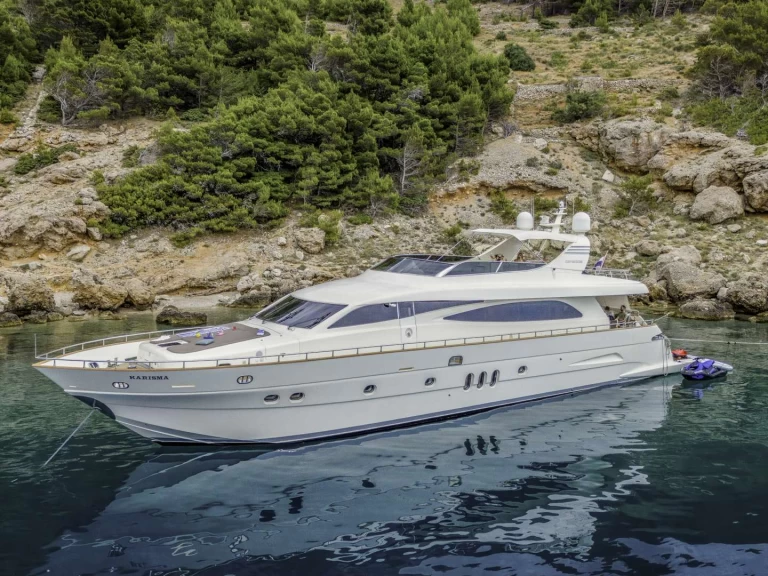 Luxury Yacht to hire Baška Voda at the best price