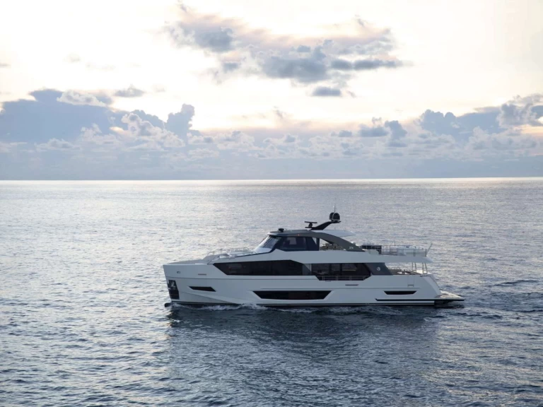 Charter a Ocean alexander SEA EO in Fort Lauderdale on Samboat