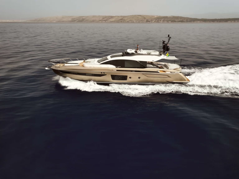 Hire Luxury Yacht with or without skipper Azimut Kaštel Gomilica