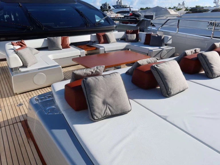 Yacht charter Bahamas - Riva M/Y Tasty waves  on SamBoat